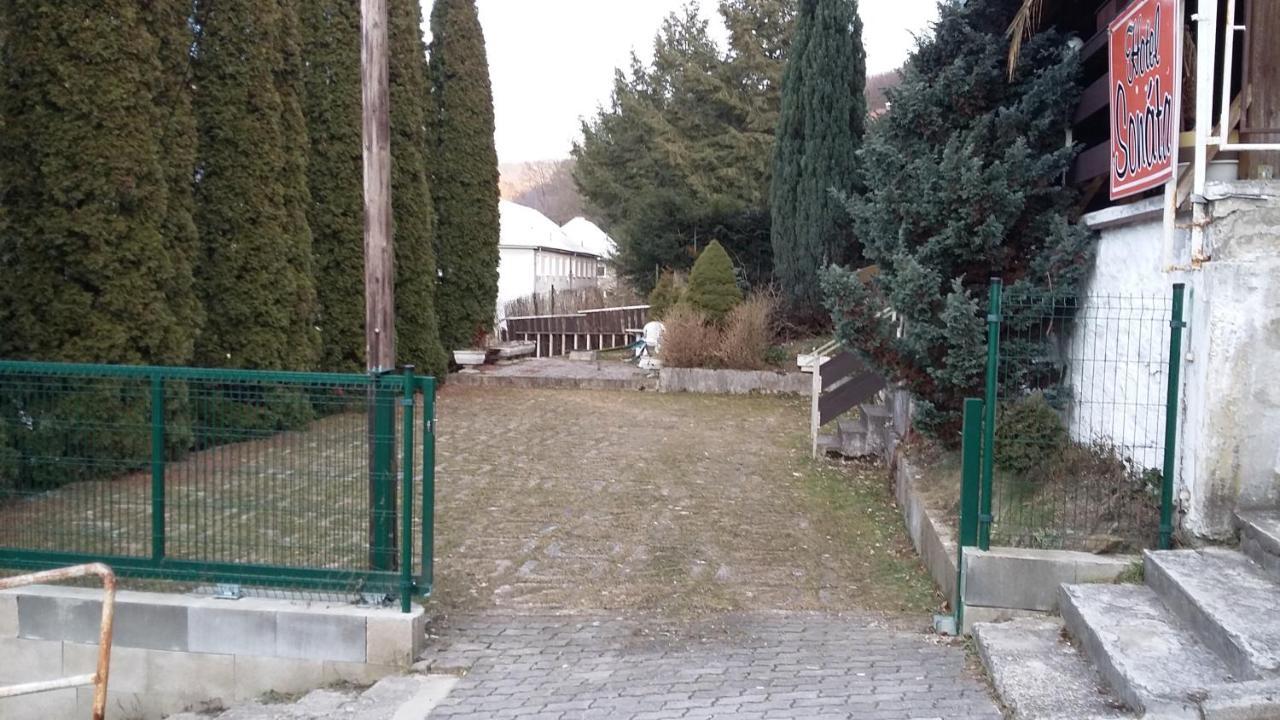 Garni Hotel Sonata Trenčianske Teplice Exterior foto